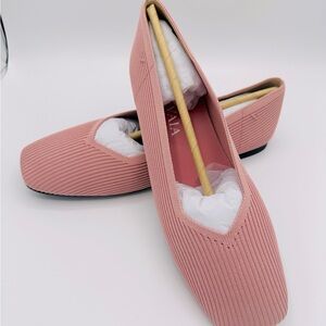 Vivaia Square Toe V-Cut Chic Pink Women's Flats New In Box!